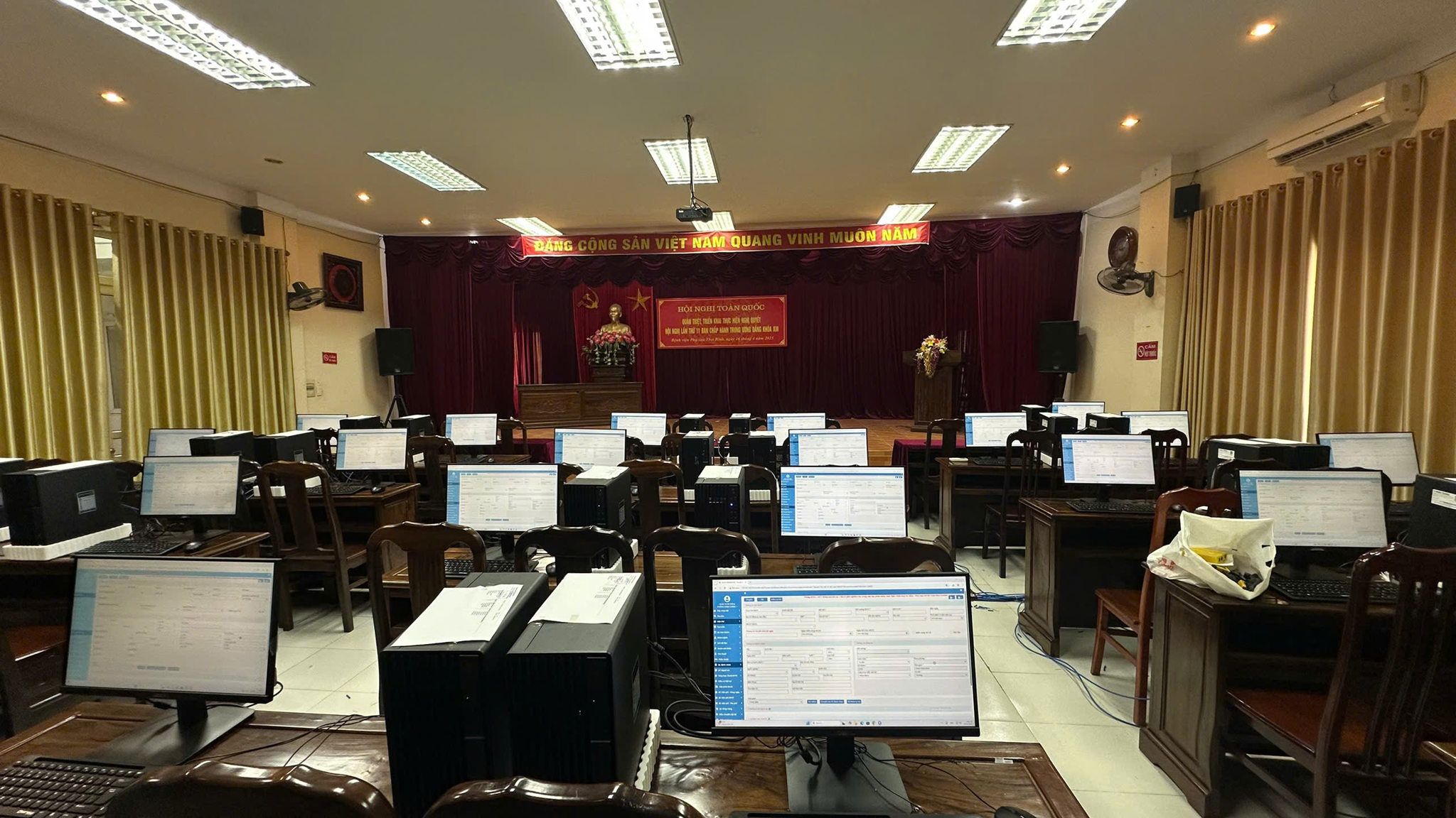 Bệnh viện Phụ sản Thái Bình đầu tư kỹ lưỡng cho hoạt động đào tạo người dùng sử dụng phần mềm